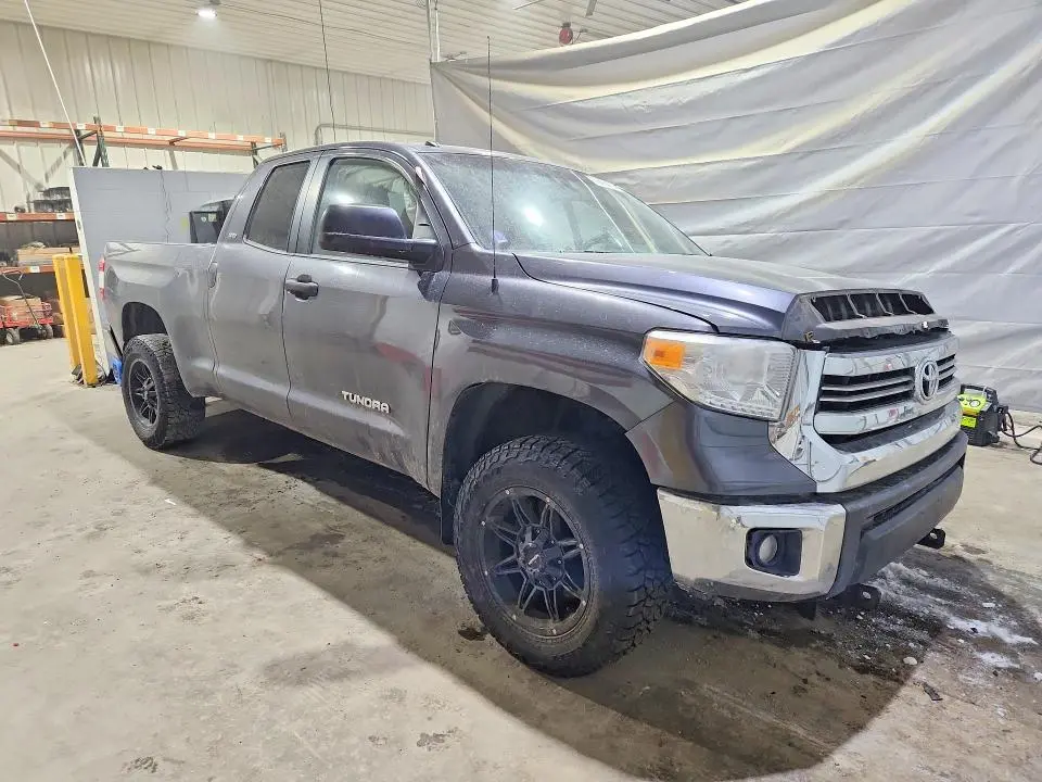 2017 TOYOTA TUNDRA SR5  