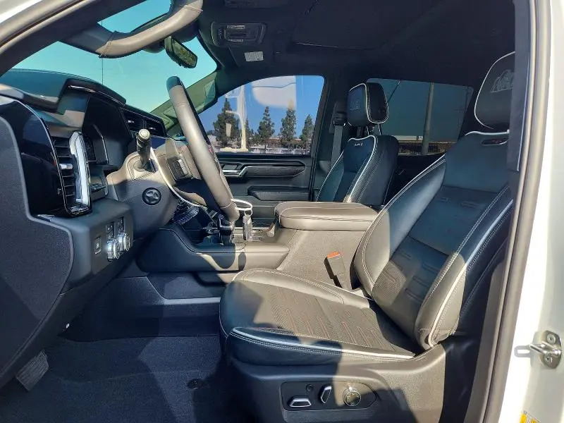 2024 GMC SIERRA K1500 AT4X  