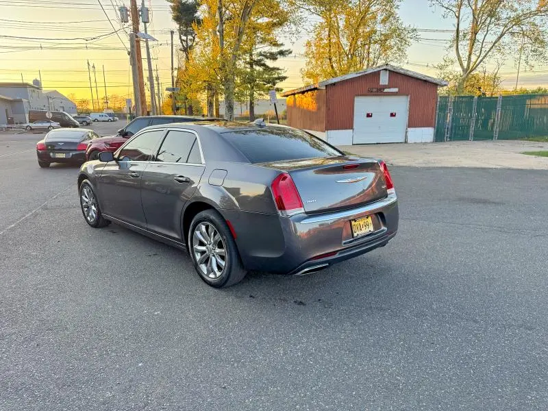 2016 CHRYSLER 300 LIMITED  