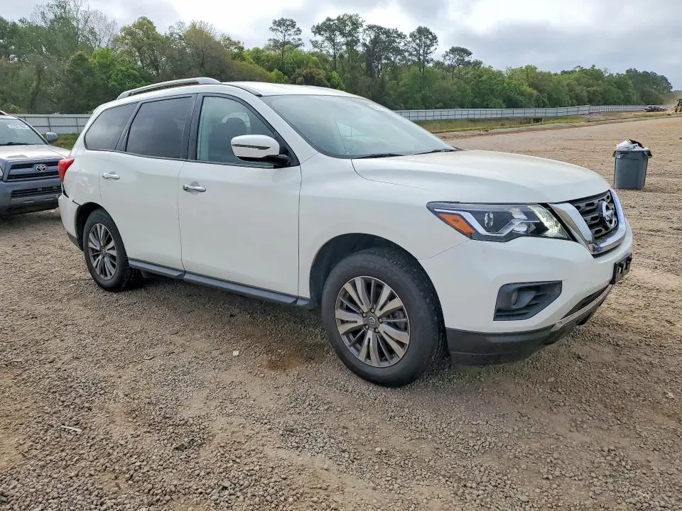 2019 NISSAN PATHFINDER SV  