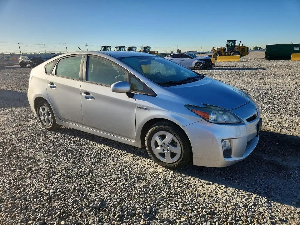 2011 TOYOTA PRIUS THREE  