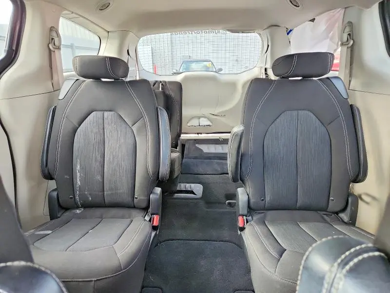 2021 CHRYSLER VOYAGER LX  