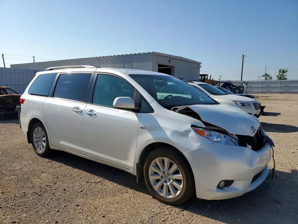 2016 TOYOTA SIENNA XLE 7-PASSENGER  