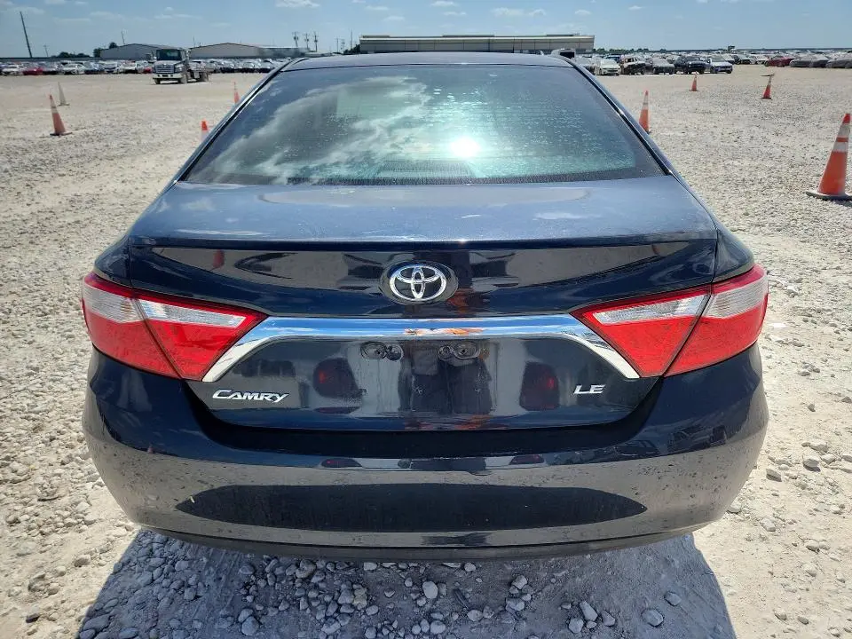 2017 TOYOTA CAMRY LE  