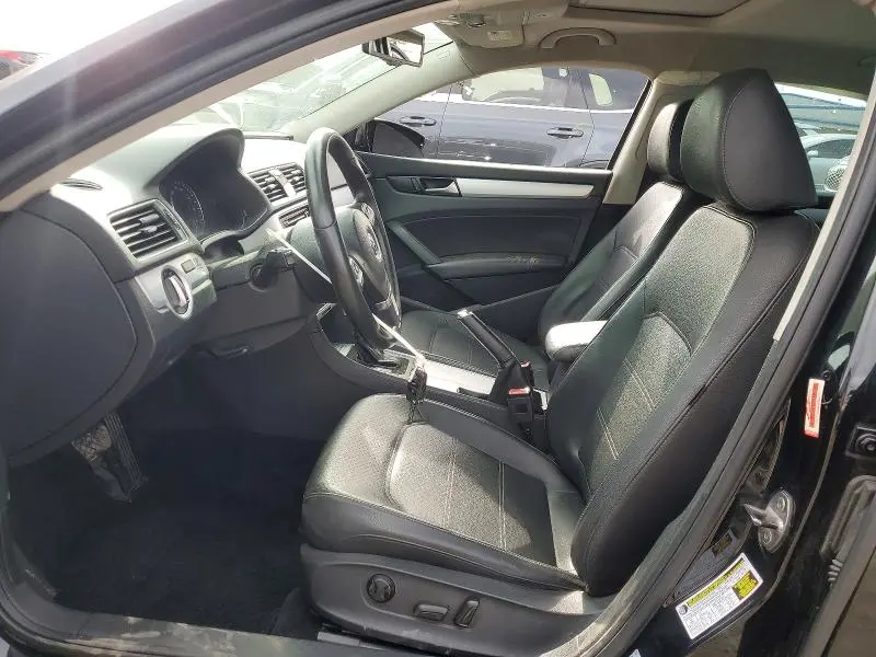 2012 VOLKSWAGEN PASSAT SE  