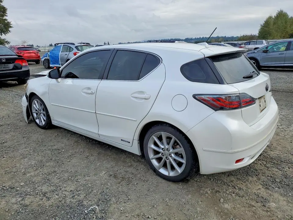 2011 LEXUS CT 200  