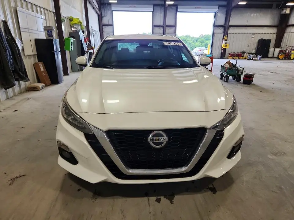 2019 NISSAN ALTIMA SV  