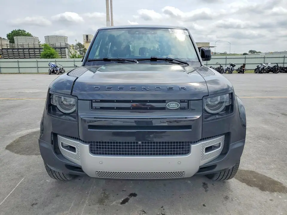2024 LAND ROVER DEFENDER 110 S  