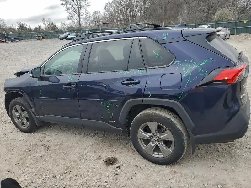 2023 TOYOTA RAV4 XLE  