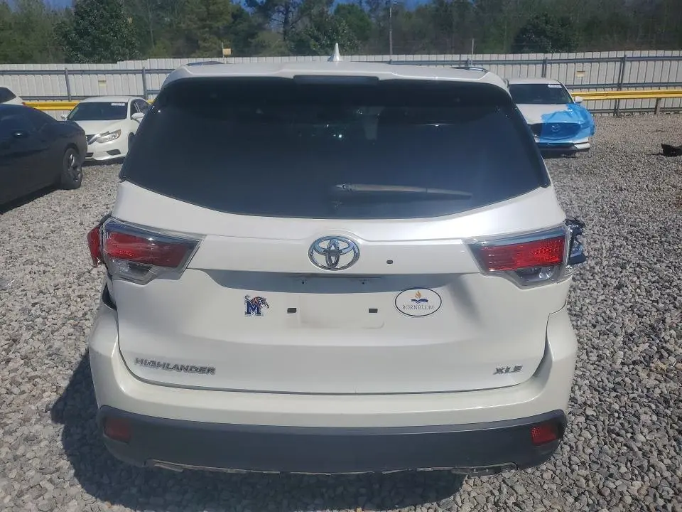 2015 TOYOTA HIGHLANDER XLE  