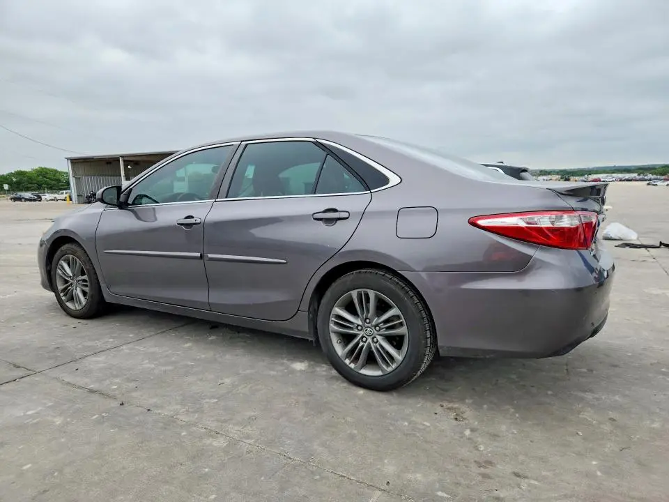 2017 TOYOTA CAMRY SE  