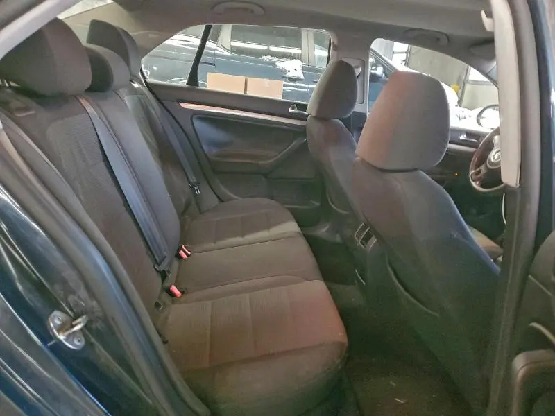 2010 VOLKSWAGEN JETTA S  