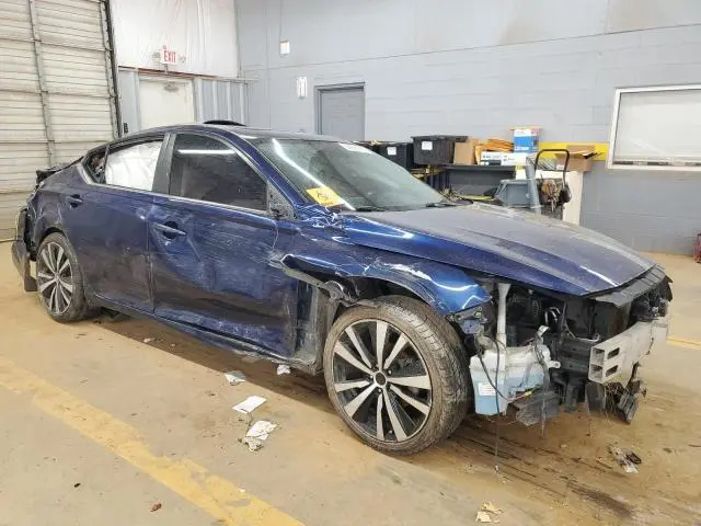 2019 NISSAN ALTIMA SR  