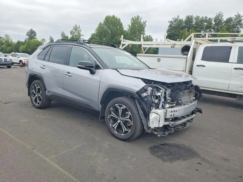 2025 TOYOTA RAV4 XSE  