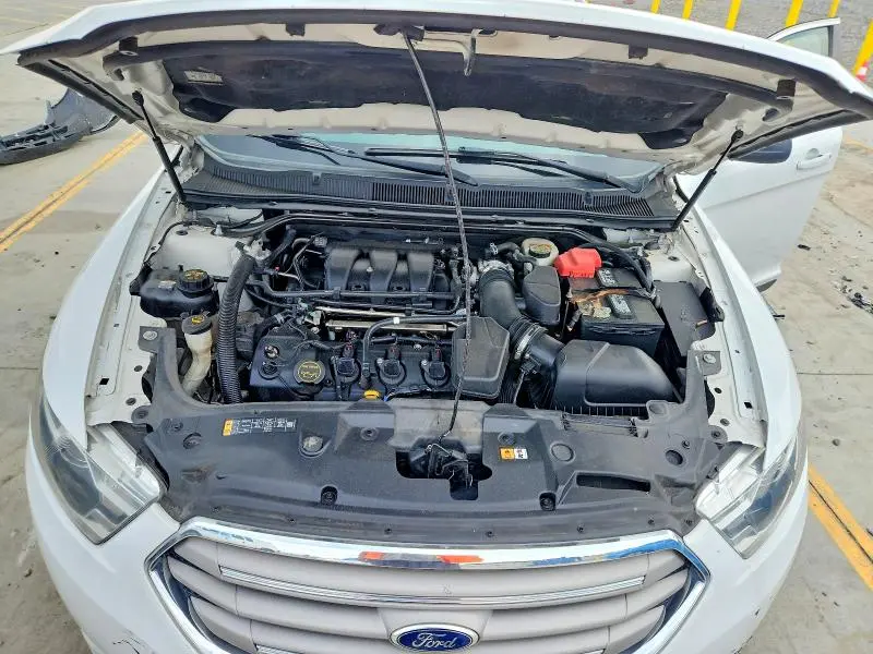 2015 FORD TAURUS SE  