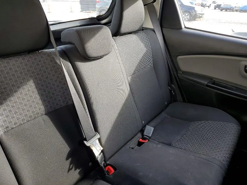 2016 TOYOTA YARIS 5-DOOR L  