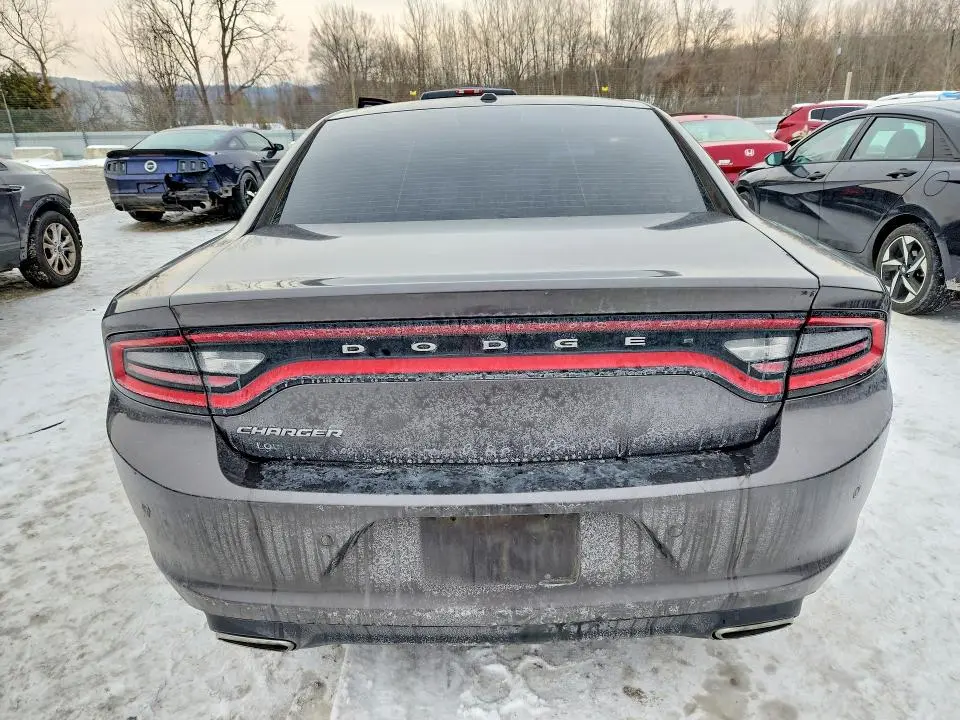2015 DODGE CHARGER SE  