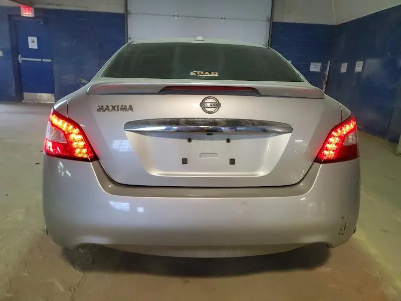 2011 NISSAN MAXIMA S  