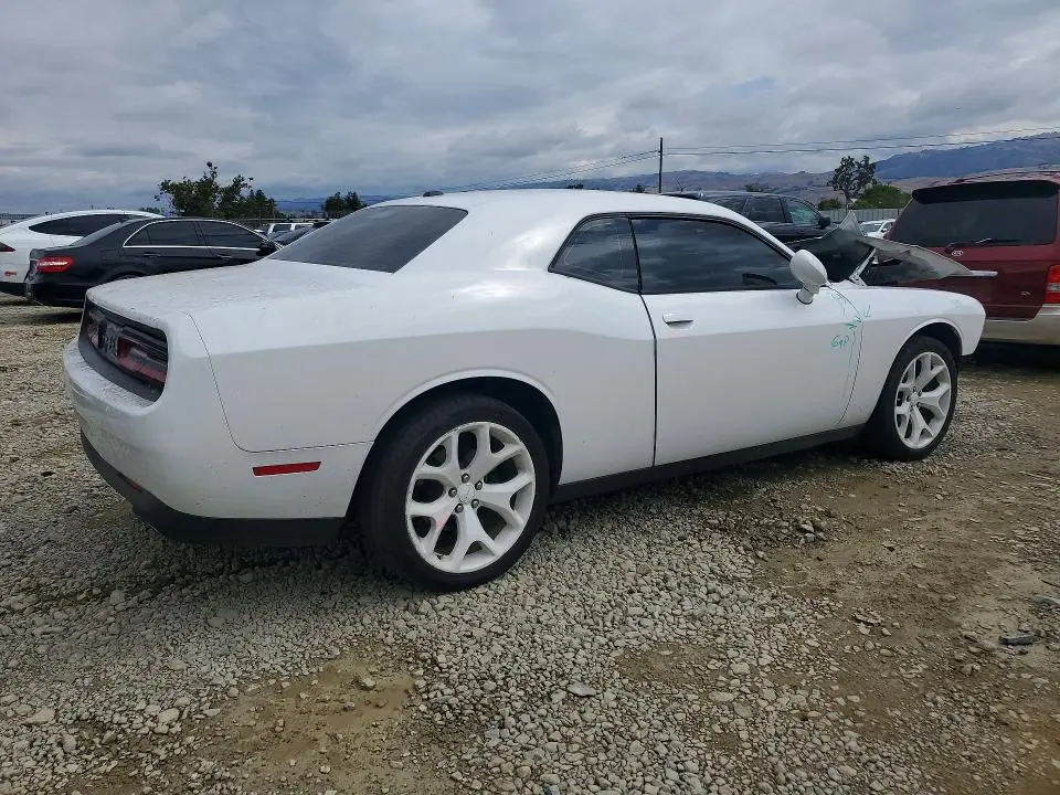 2015 DODGE CHALLENGER SXT  