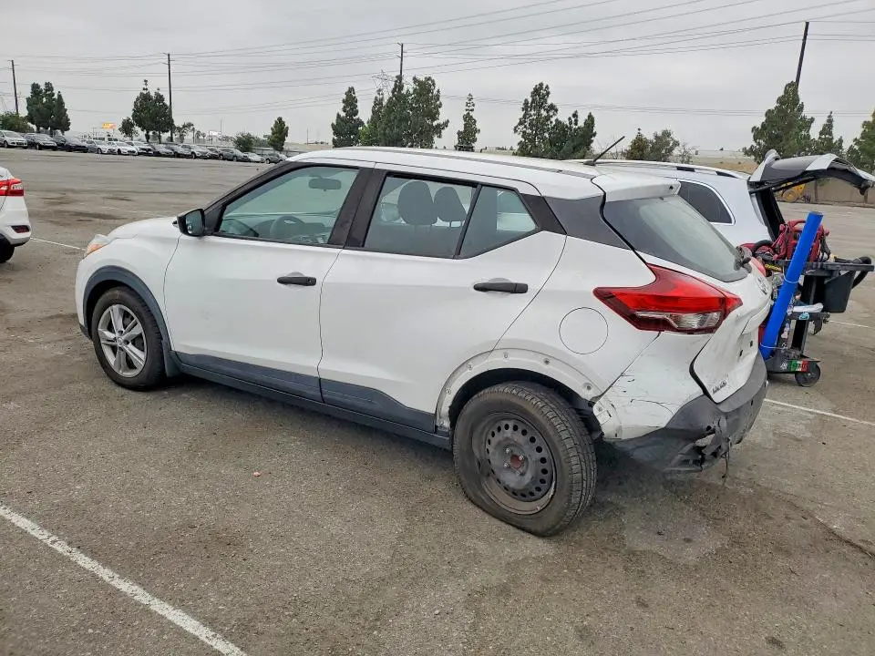2020 NISSAN KICKS S  