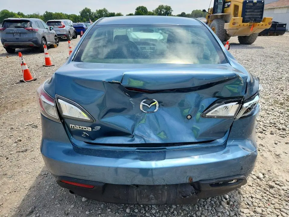 2011 MAZDA 3 I  