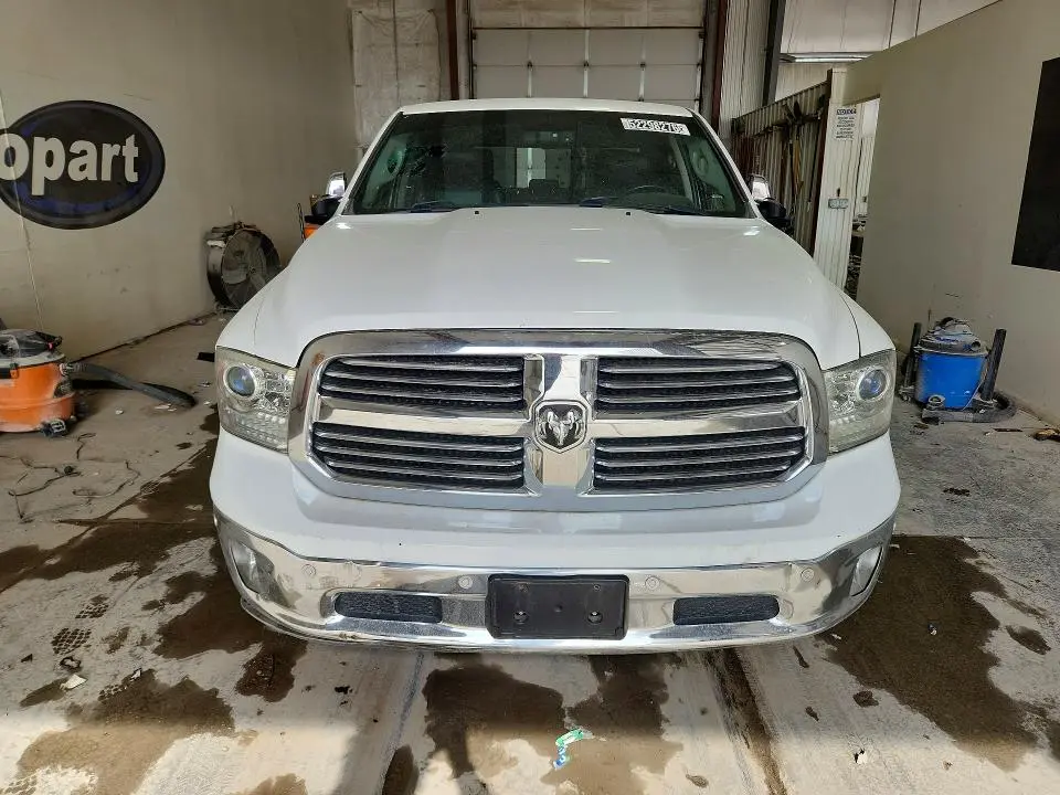 2015 RAM 1500 LARAMIE  