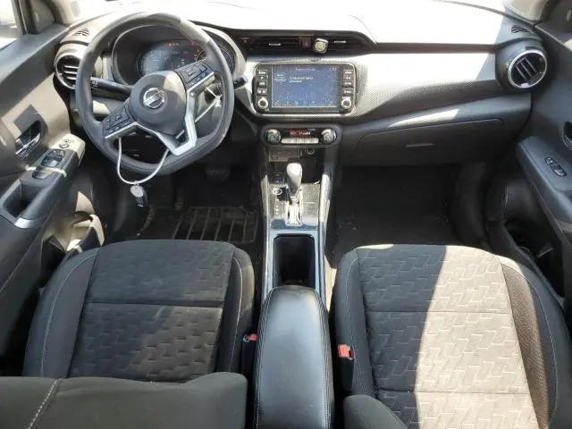 2021 NISSAN KICKS SV  