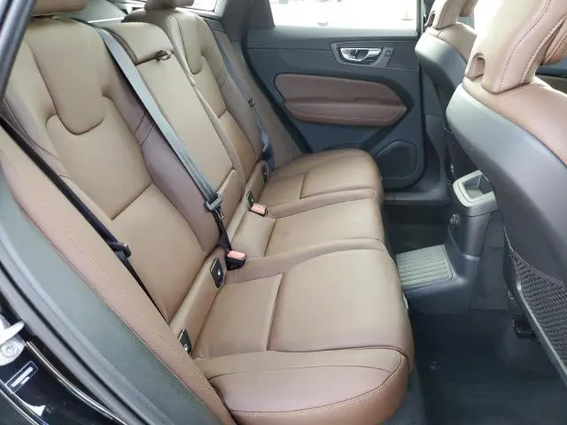2022 VOLVO XC60 T8 RECHARGE INSCRIPTION EXPRESS  