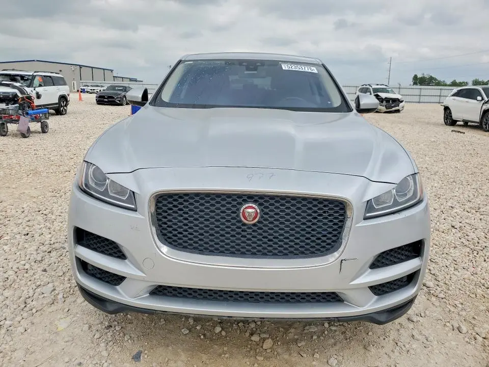 2018 JAGUAR F-PACE   