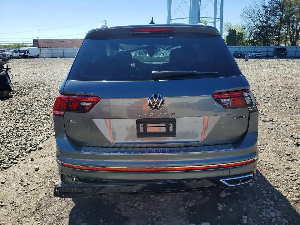 2022 VOLKSWAGEN TIGUAN SEL R-LINE  