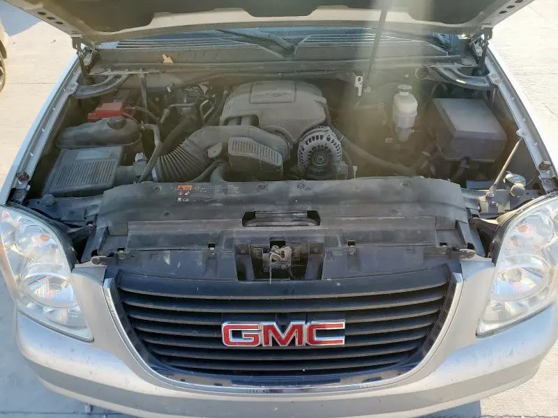 2011 GMC YUKON XL K1500 SLT  