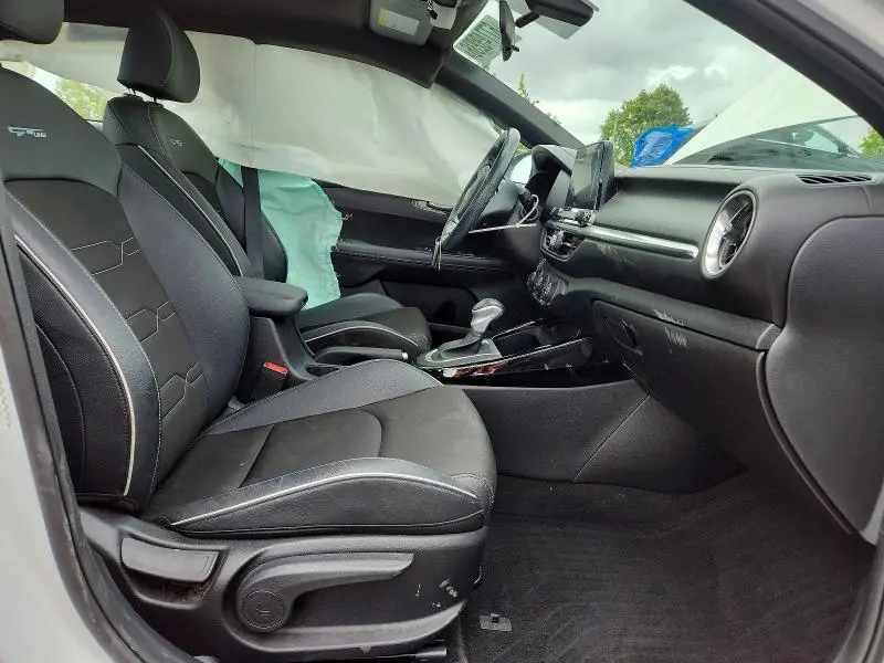 2021 KIA FORTE GT LINE  
