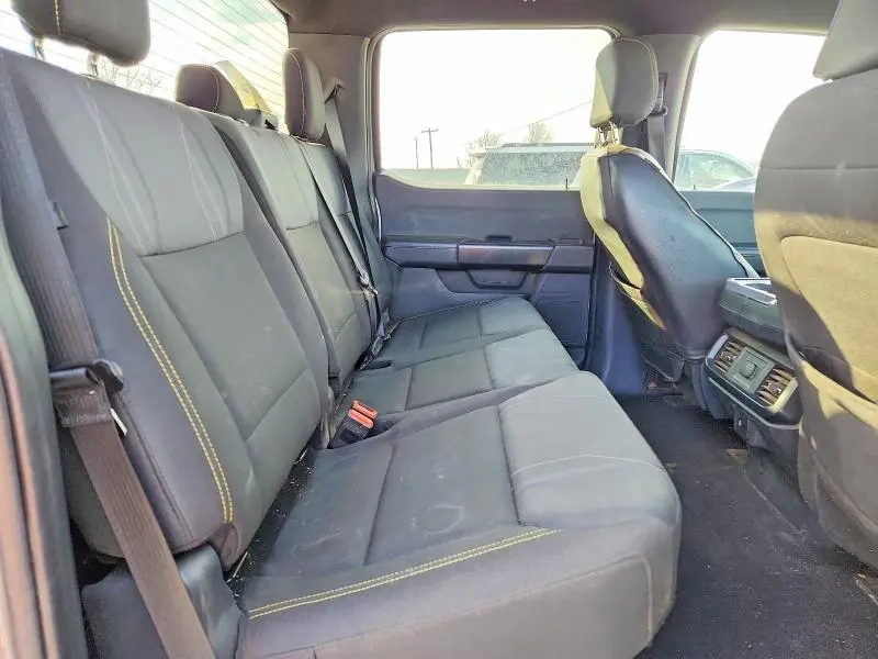 2024 FORD F150 STX  