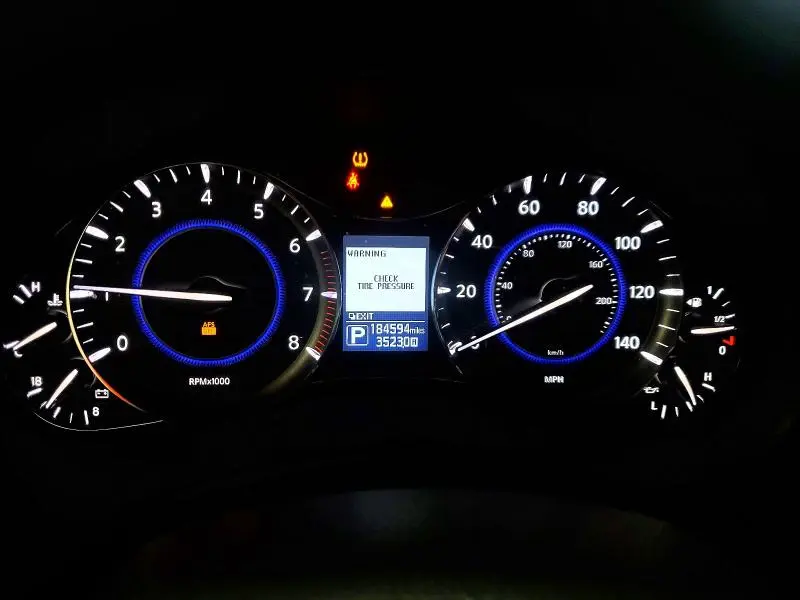2015 INFINITI QX80 BASE  