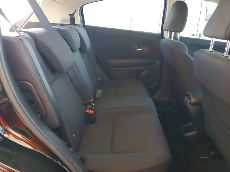 2017 HONDA HR-V LX  