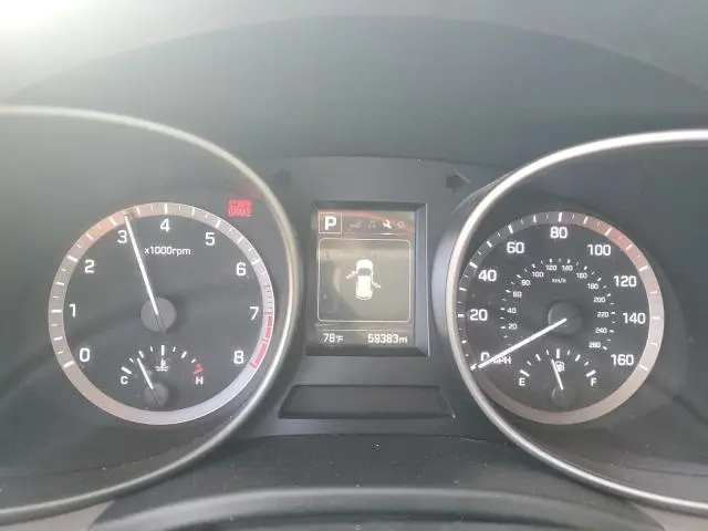 2018 HYUNDAI SANTA FE SE  