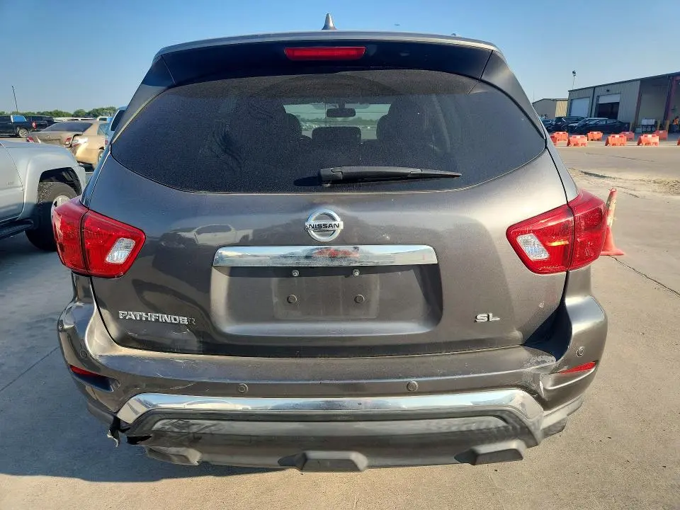 2019 NISSAN PATHFINDER SL  