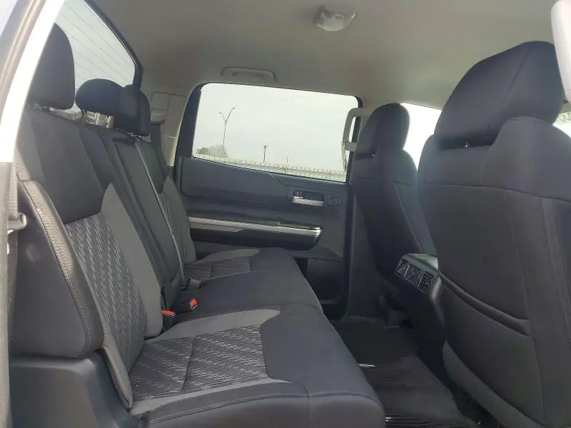 2018 TOYOTA TUNDRA SR5  