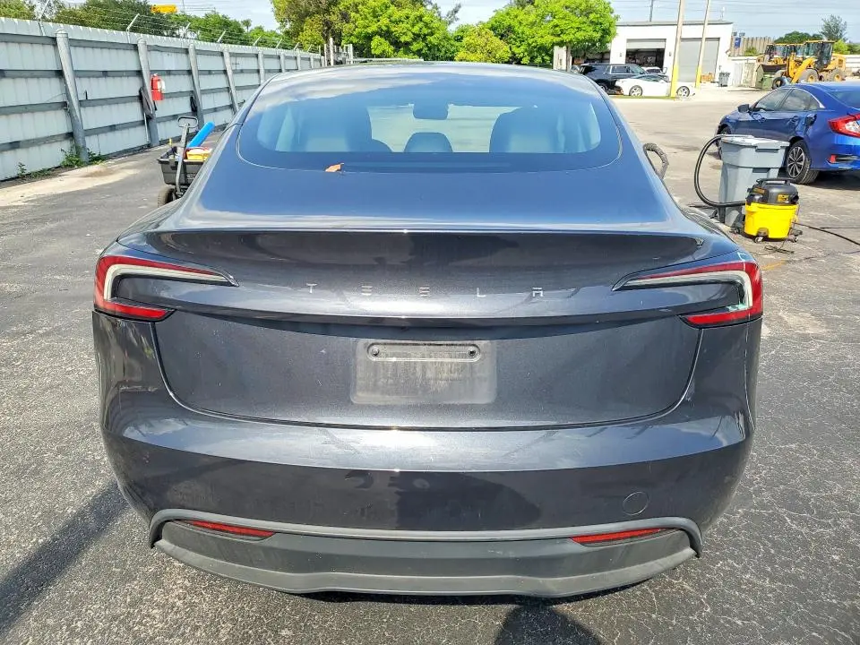 2024 TESLA MODEL 3   