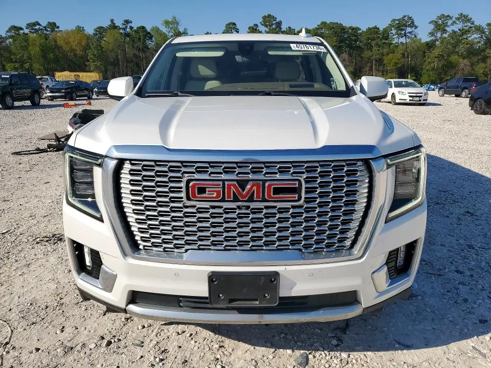 2022 GMC YUKON   