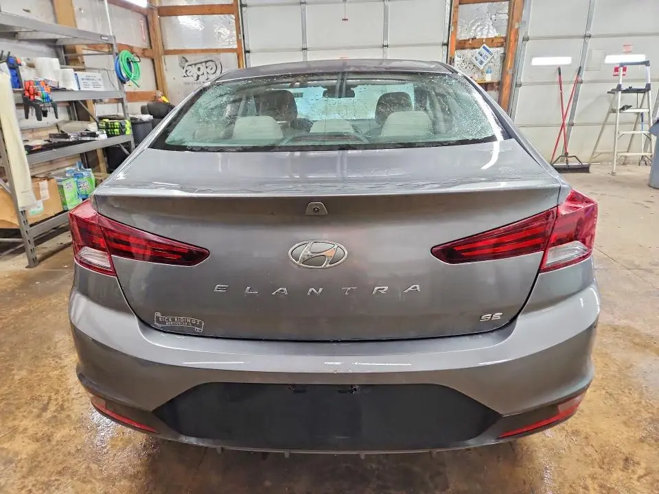 2019 HYUNDAI ELANTRA SE  