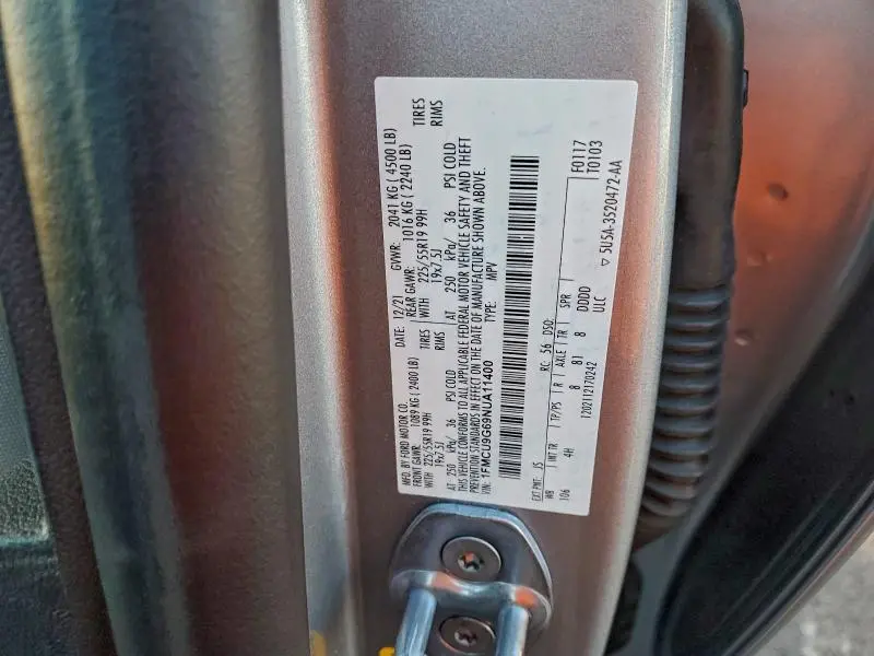 2022 FORD ESCAPE SE  