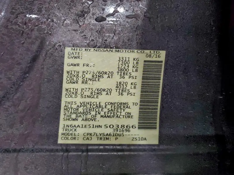 2017 NISSAN TITAN SV  