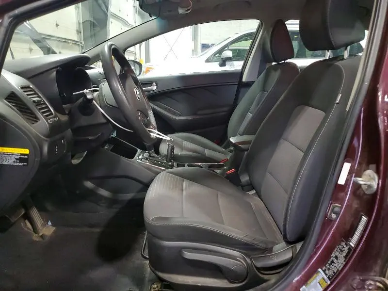 2017 KIA FORTE LX  
