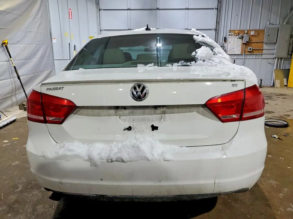 2012 VOLKSWAGEN PASSAT SE  