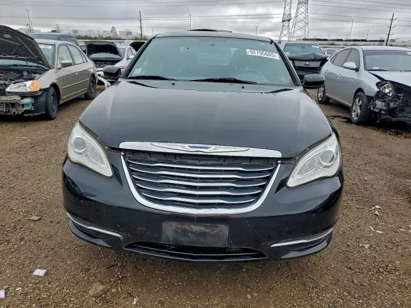 2013 CHRYSLER 200 LX  