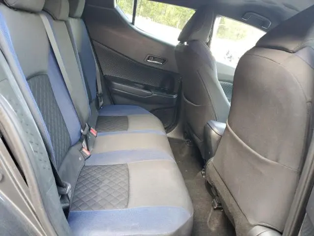 2021 TOYOTA C-HR XLE  