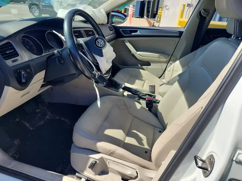 2016 VOLKSWAGEN GOLF   