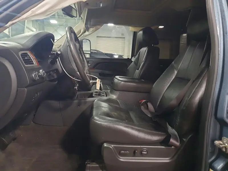 2011 CHEVROLET AVALANCHE LT  