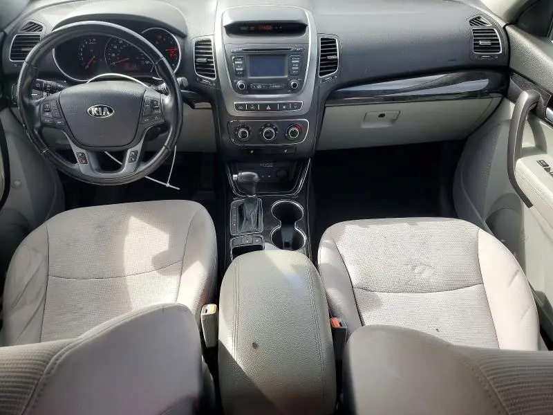 2014 KIA SORENTO LX  